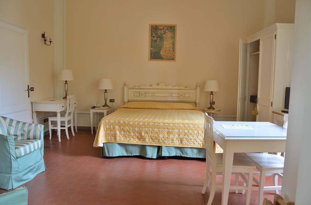 Residence Michelangiolo Florenţa Cameră foto